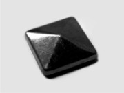 BORCHIA METALLICA CONVESSA "B" PIRAMIDE 5x5 MM HEMATITE